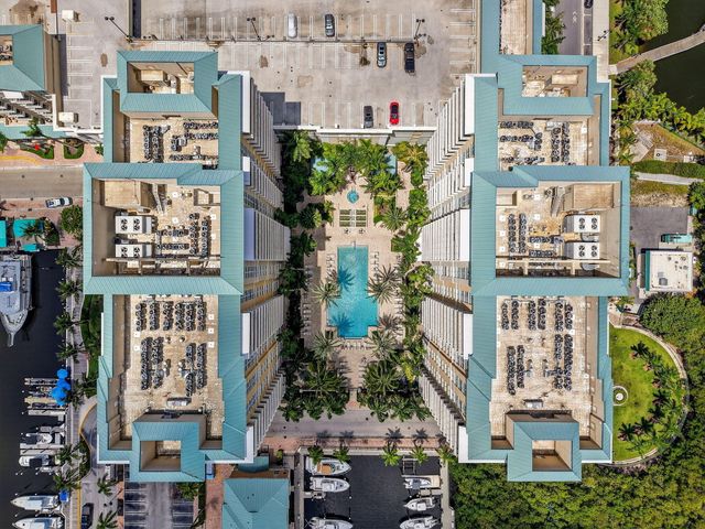 625 Casa Loma Boulevard 306, Boynton Beach, FL 33435