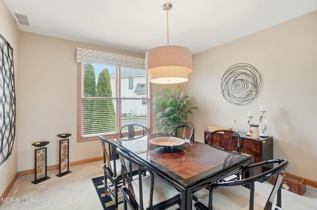 8450 Snapdragon Lane, Monclova, OH 43542