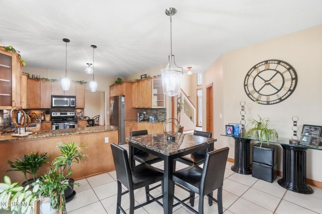 8450 Snapdragon Lane, Monclova, OH 43542