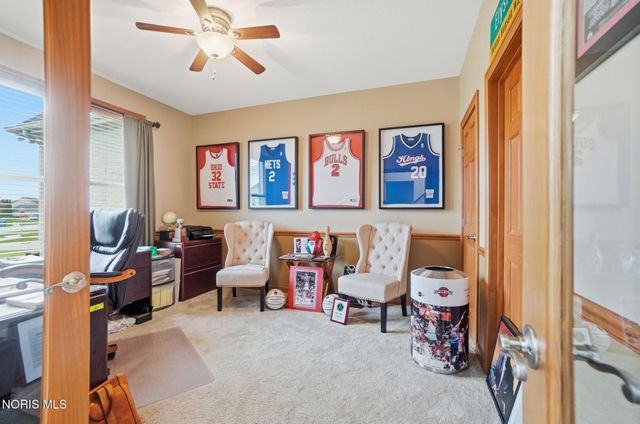 8450 Snapdragon Lane, Monclova, OH 43542