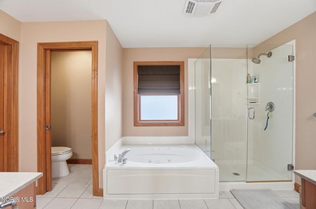 8450 Snapdragon Lane, Monclova, OH 43542