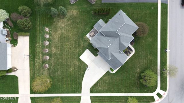 8450 Snapdragon Lane, Monclova, OH 43542