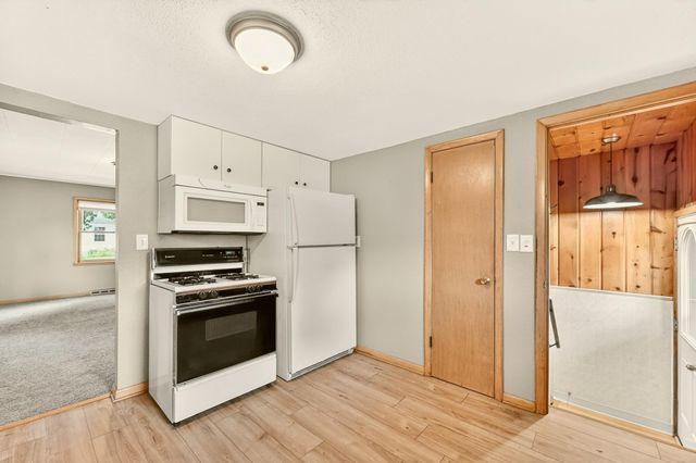32 10th Street NW, Rochester, MN 55901