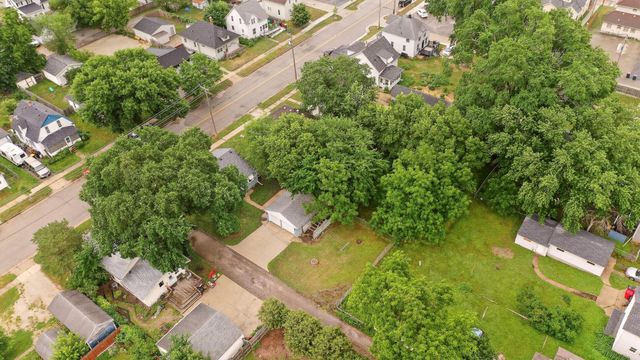 32 10th Street NW, Rochester, MN 55901