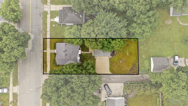 32 10th Street NW, Rochester, MN 55901