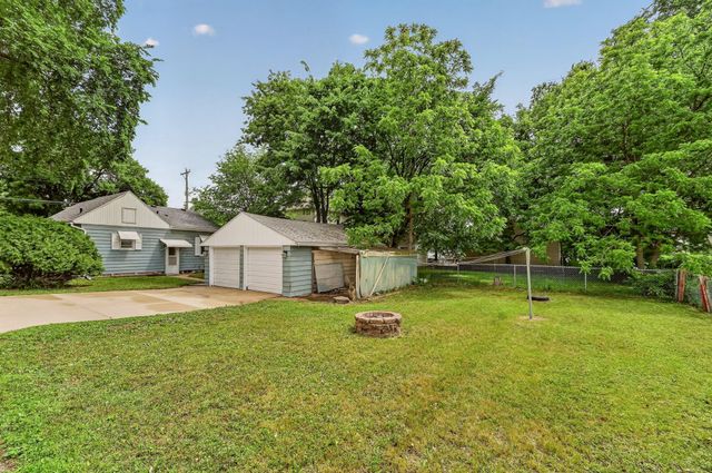 32 10th Street NW, Rochester, MN 55901