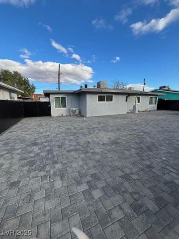 321 Beaumont Street, Las Vegas, NV 89106