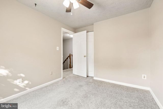 3610 WHARF LN, Triangle, VA 22172