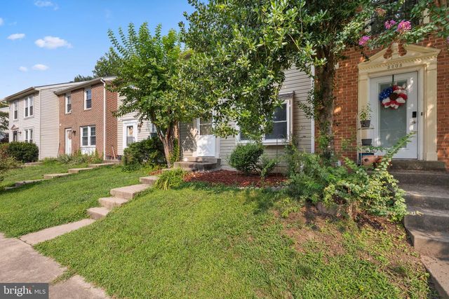 3610 WHARF LN, Triangle, VA 22172