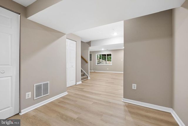 3610 WHARF LN, Triangle, VA 22172