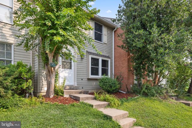 3610 WHARF LN, Triangle, VA 22172