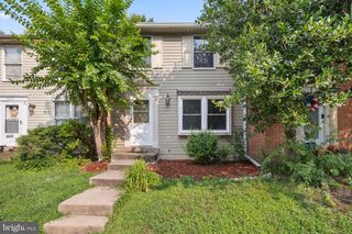 3610 WHARF LN, Triangle, VA 22172