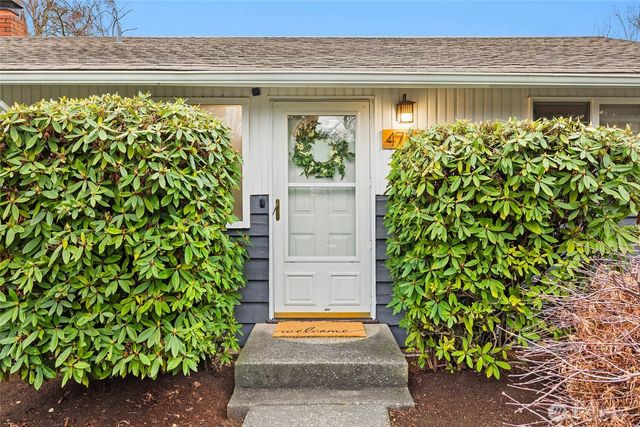 4726 S Victor Street, Seattle, WA 98178