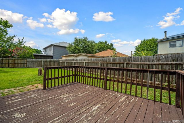 6802 CANARY MEADOW DR, Converse, TX 78109