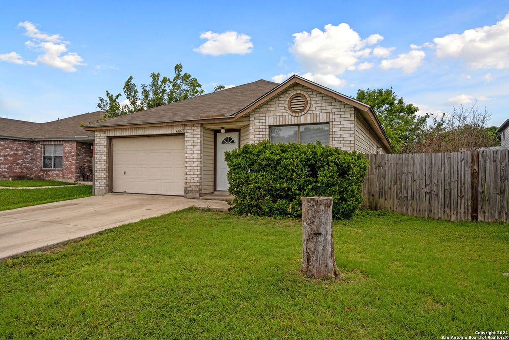 6802 CANARY MEADOW DR, Converse, TX 78109