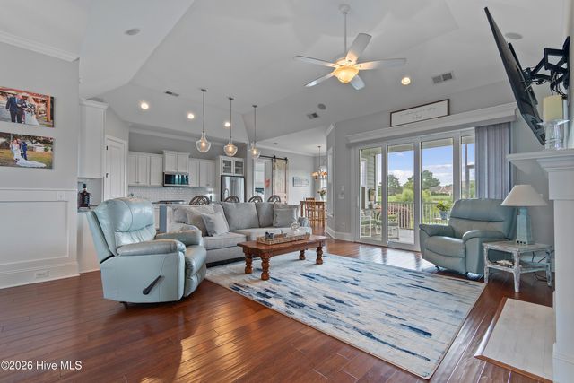 395 Canoe Court NW, Calabash, NC 28467