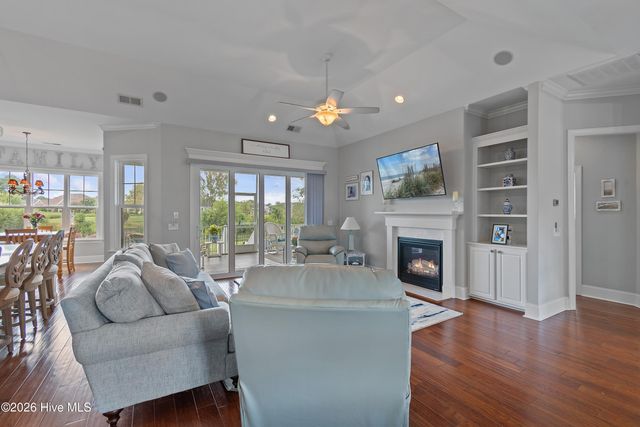 395 Canoe Court NW, Calabash, NC 28467