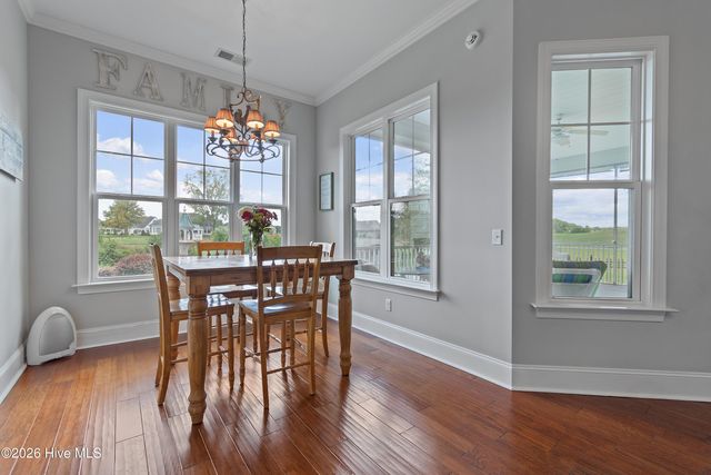 395 Canoe Court NW, Calabash, NC 28467