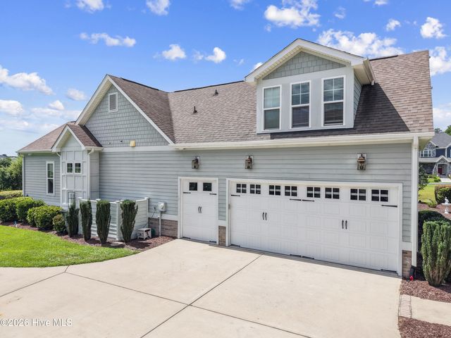 395 Canoe Court NW, Calabash, NC 28467