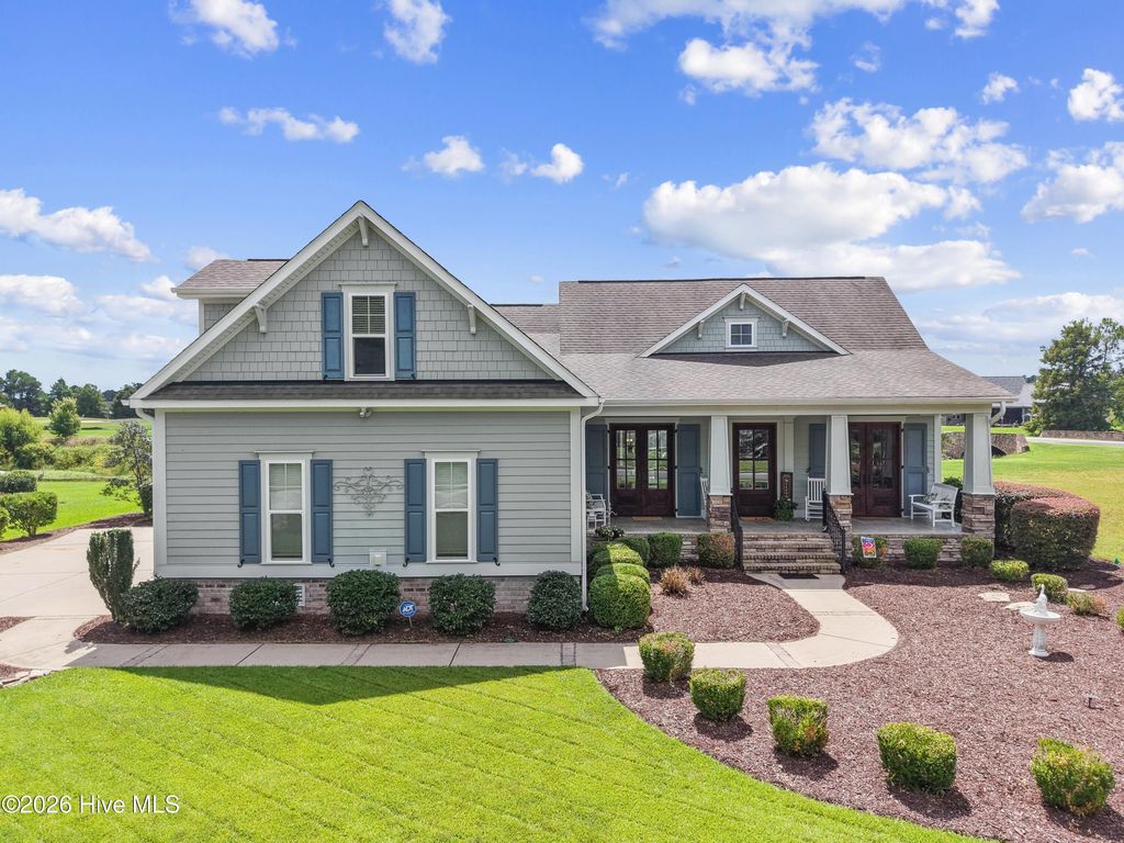 395 Canoe Court NW, Calabash, NC 28467