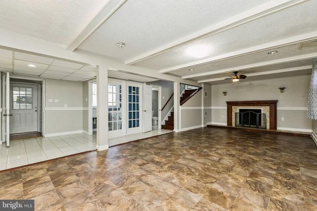 8409 AUBREY DR, Manassas, VA 20111