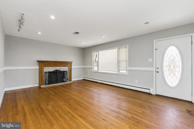 8409 AUBREY DR, Manassas, VA 20111