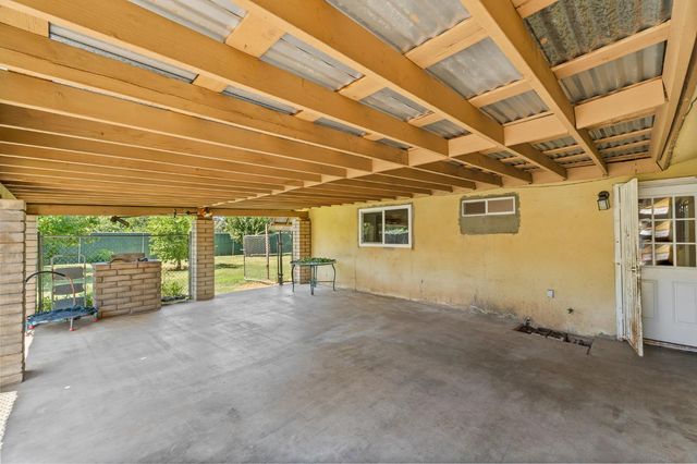 1423 E Evening Glow Avenue, Reedley, CA 93654