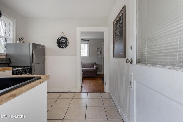 2601 Fenwood Drive, Knoxville, TN 37918