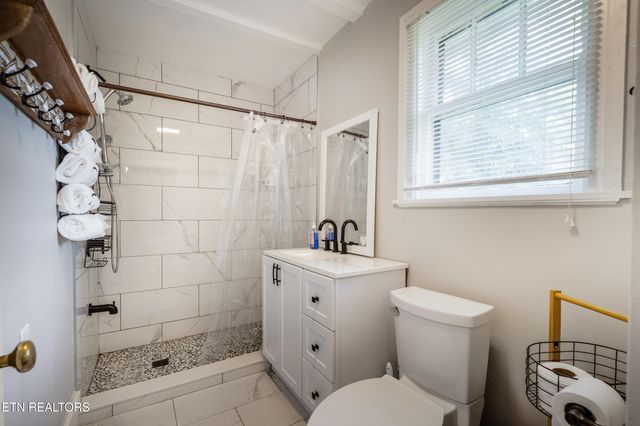 2601 Fenwood Drive, Knoxville, TN 37918