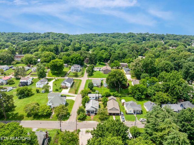 2601 Fenwood Drive, Knoxville, TN 37918