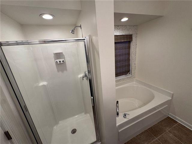 280 Broadstone Dr, Adams Twp, PA 16046