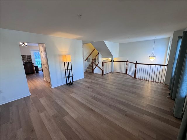 280 Broadstone Dr, Adams Twp, PA 16046