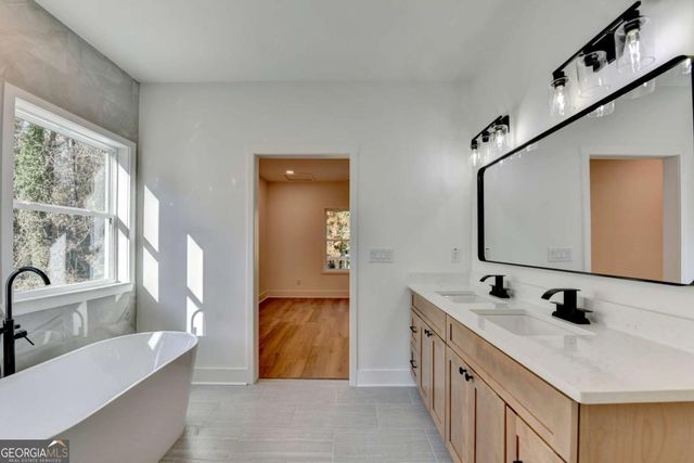 4557 Duncan Drive, Sugar Hill, GA 30518