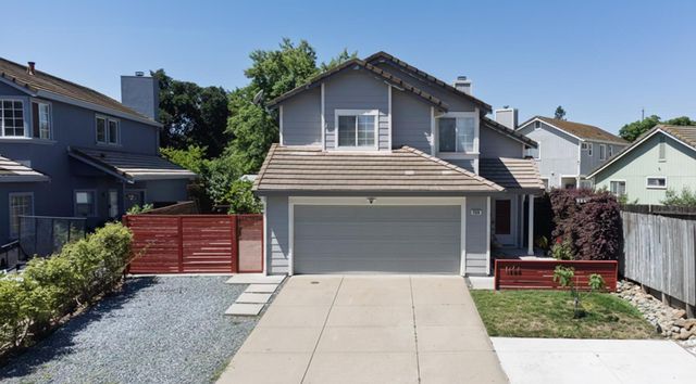 8984 Agate Creek Ct, Elk Grove, CA 95758