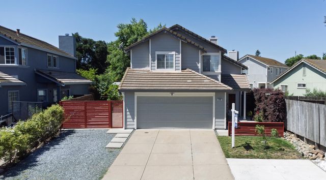 8984 Agate Creek Ct, Elk Grove, CA 95758