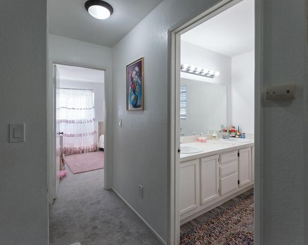 8984 Agate Creek Ct, Elk Grove, CA 95758