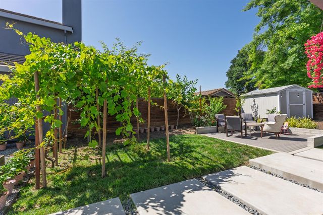 8984 Agate Creek Ct, Elk Grove, CA 95758