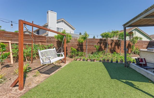 8984 Agate Creek Ct, Elk Grove, CA 95758