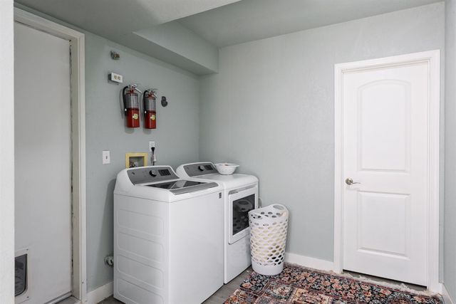 8984 Agate Creek Ct, Elk Grove, CA 95758