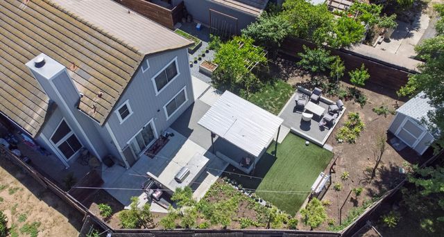8984 Agate Creek Ct, Elk Grove, CA 95758