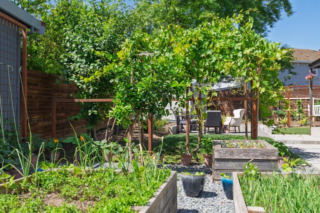 8984 Agate Creek Ct, Elk Grove, CA 95758