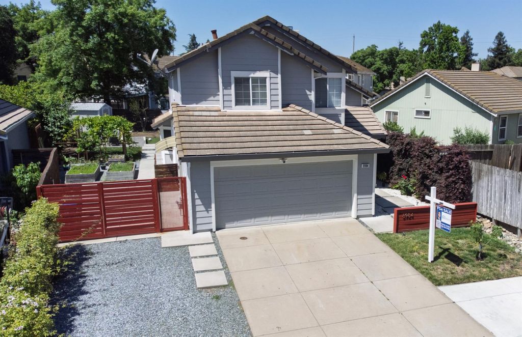 8984 Agate Creek Ct, Elk Grove, CA 95758