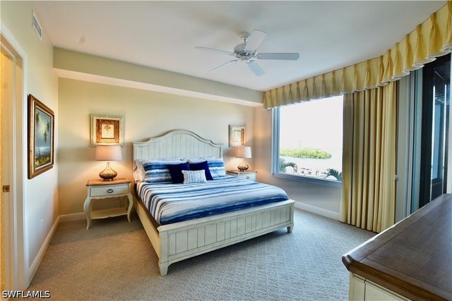 430 Cove Tower DR 302, Naples, FL 34110