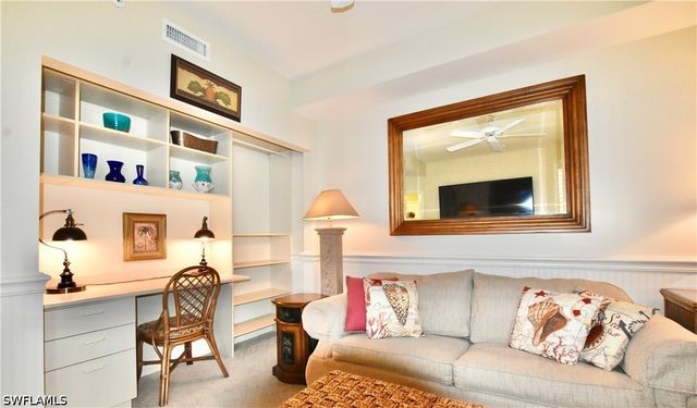 430 Cove Tower DR 302, Naples, FL 34110
