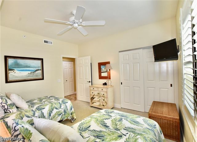 430 Cove Tower DR 302, Naples, FL 34110