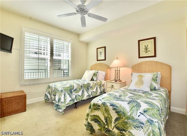 430 Cove Tower DR 302, Naples, FL 34110