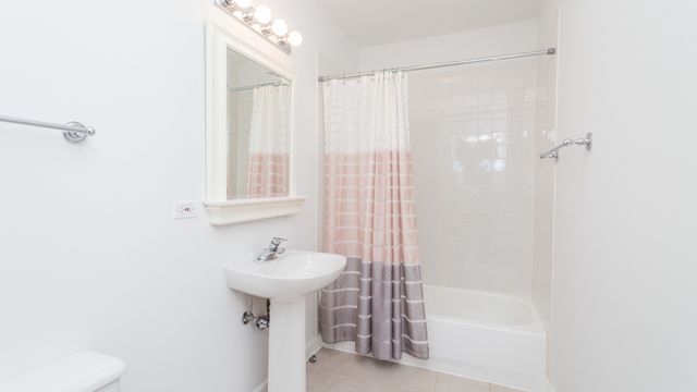 845 W ALTGELD Street 4D, Chicago, IL 60614
