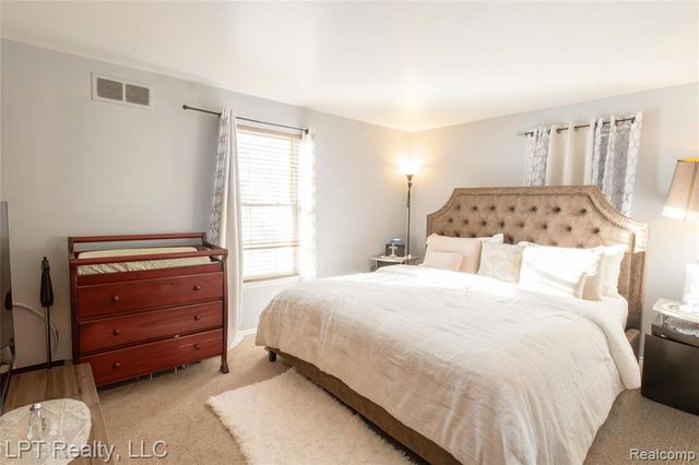 35463 Turner Drive 266, Sterling Heights, MI 48312