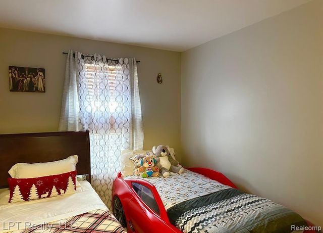 35463 Turner Drive 266, Sterling Heights, MI 48312