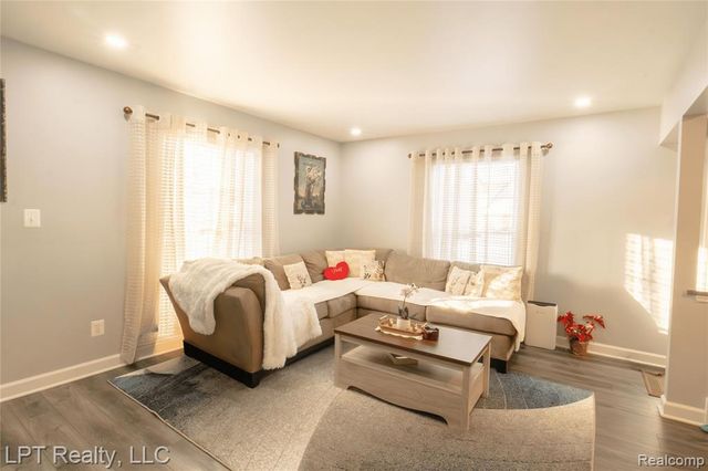 35463 Turner Drive 266, Sterling Heights, MI 48312